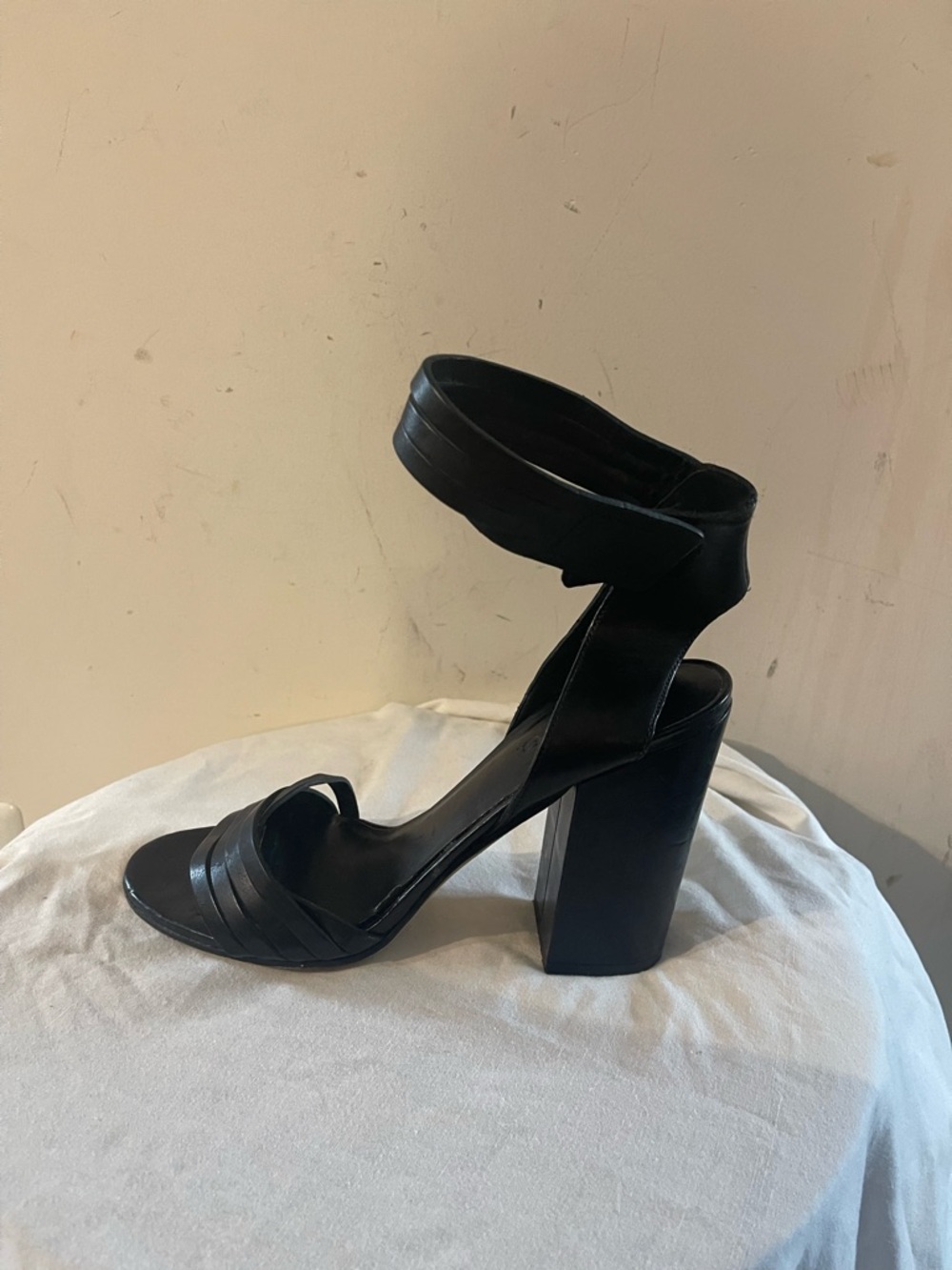 Vince Italian Made Strappy Block Heel Ankle Wrap Sandal
